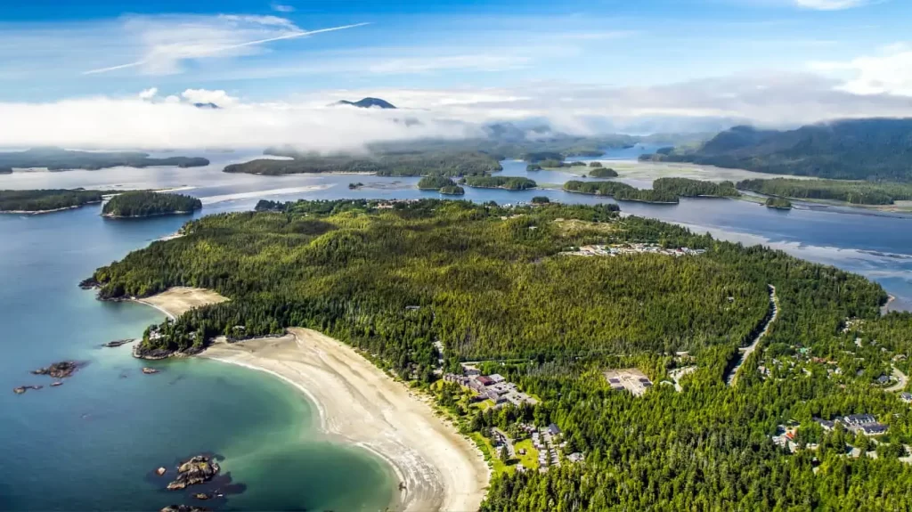 flights to tofino